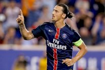 إبراهيموفيتش يغازل مانشستر يونايتد ومدربه فان غال