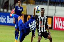 مازيمبي يهزم سموحة وينفرد بصدارة المجموعة الافريقية