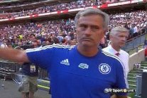 العداوة تظهر من جديد بين فينغر ومورينيو