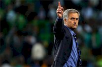 مورينيو يوقع عقدا جديدا مع تشلسي لأربع سنوات