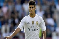 بينيتيز يقرر مستقبل جوهرته الشابة بعد 