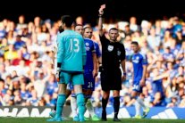 تأكيد إيقاف حارس تشلسي كورتوا أمام مانشستر سيتي