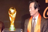 انتخابات فيفا: تشونغ يعلن ترشحه للرئاسة ويهاجم بلاتر