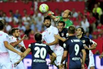 اتلتيكو وإيبار شريكان لسلتا فيغو وبرشلونة في الصدارة