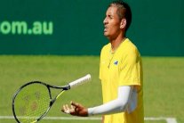 إيقاف وتغريم كيرغيوس مع وقف التنفيذ