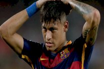 يونايتد يريد جلب نيمار لأولد ترافورد في صيف عام 2016