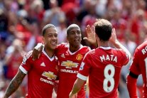 مانشستر يونايتد وفالنسيا مرشحان للانضمام إلى النخبة