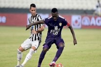 تعادل مثير بين العين والجزيرة في كأس الرابطة 