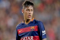 رئيس برشلونة يرفض أموال يونايتد ويتمسك ببقاء نيمار