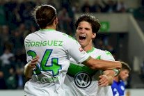 فولفسبورغ يؤكد قدرته على المنافسة باذلال شالكه