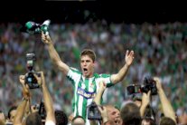 خواكين يعود إلى ريال بيتيس قادماً من فيورنتينا