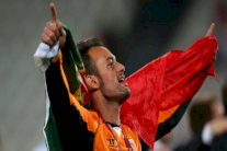 الحارس البرتغالي بيتو يغيب عن إشبيلية شهراً على الأقل