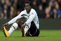 التوغولي أديبايور يفترق عن توتنهام هوتسبير