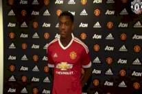 فان غال: اليونايتد دفع مبلغا