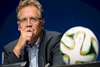 كرة الثلج تطيح بفالك فمن التالي؟