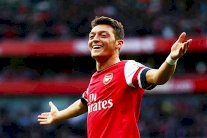 أوزيل قد ينتقل إلى الدوري التركي في الموسم المقبل