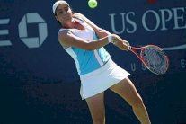 دورة غوانغجو: هاليب إلى الدور الثاني وخروج جابر وبتكو