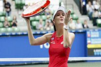 رادفانسكا إلى المركز السابع في تصنيف المحترفات