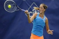 دورة طشقند: بويانوفسكي وبيك إلى الدور الثاني