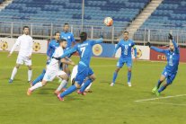 الرفاع والنجمة إلى نصف نهائي كأس البحرين