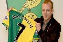 نايسميث من إيفرتون إلى نوريتش سيتي لثلاث سنوات ونصف