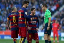 مدرب برشلونة متفاجئ من تعيين حكم مثير للجدل لمباراة بلباو