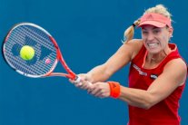 كيربر إلى نصف نهائي بريزبين الاسترالية