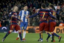 برشلونة يعاقب إسبانيول في دربي كاتالونيا وفالنسيا يكتسح غرناطة