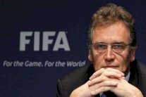لجنة الأخلاق في الفيفا تطالب بإيقاف فالك 9 أعوام