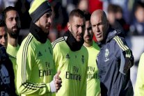 زيدان يؤكد: تدريب ريال مدريد تحدٍ صعب لكنه محفز