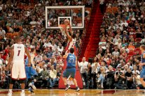 فوز عريض لميامي هيت على دالاس مافريكس