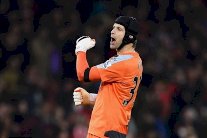 تشيك فخور برقمي القياسي ضد ميسي وأريد إيقافه مُجددا