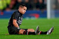 رسمياً : إصابة كوتينيو تبعده عن ليفربول حتى شهر فبراير القادم