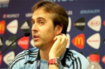 بورتو البرتغالي يقيل مدربه الإسباني لوبيتيغوي