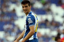 مهاجم إسبانيول يتوعد لاعبي برشلونة : سنرد لهم الاستفزازات