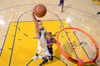 غولدن ستايت يستعيد توازنه وسان انتونيو يواصل تألقه في معقله