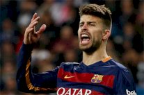 صحيفة تسخر من بيكيه بعد حلول جماهير برشلونة في المركز الثامن