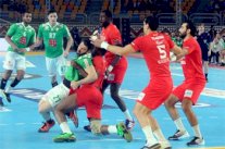 تونس تجرد الجزائر من لقب بطولة أفريقيا لكرة اليد وتبلغ النهائي