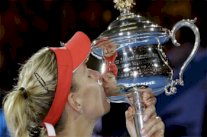 كيربر تفوز على سيرينا ويليامز وتحصد لقب بطولة استراليا المفتوحة