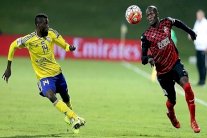 الأهلي يفشل في مشاركة العين صدارة الدوري الإماراتي