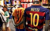 قميص ميسي يتصدر قائمة القمصان الأكثر مبيعاً في 2015