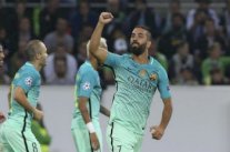 أردا توران يأمل في إنهاء مسيرته الاحترافية في برشلونة