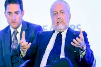 رئيس نابولي يصف وكلاء اللاعبين بـ