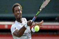 مونفيس وكيريوس إلى ربع نهائي دورة طوكيو