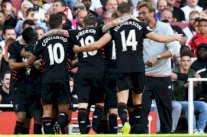 كلوب يطمئن جماهير ليفربول: باقٍ لفترة طويلة مع الريدز