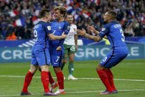 فرنسا وهولندا تسحقان بلغاريا وبيلاروسيا قبل موقعة أمستردام