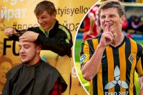 نجم آرسنال السابق يكسب رهانه مع صحفي ويقص شعره!