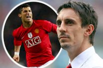 نيفيل: رونالدو تعرض لكل أنواع الضرب في مانشستر يونايتد