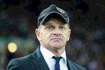 أودينيزي يقيل مدربه ياكيني