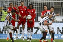بايرن ميونيخ يتعادل مجدداً أمام فرانكفورت المنقوص